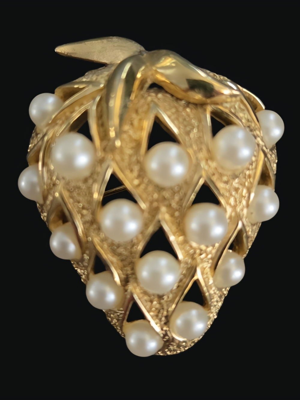 Rare Vintage 1960s Signed Crown Trifari Goldtone Faux-Pearl Grape Cluster Brooch